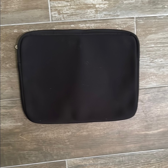 PINK Victoria's Secret Black and White Tablet Sleeve - Picture 3 of 5